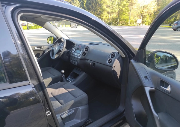 Volkswagen Tiguan cena 26500 przebieg: 284000, rok produkcji 2008 z Piła małe 106